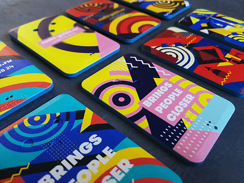 Двухсторонняя УФ-печать на пластиковых корпусах