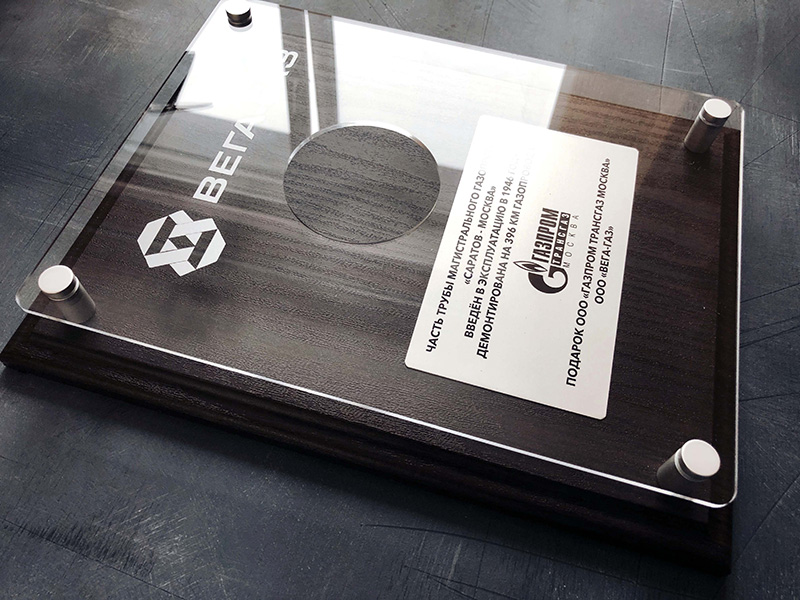 Крепление на дистанционные держатели