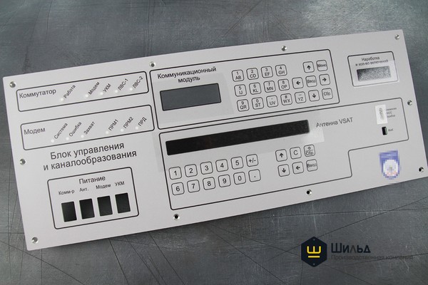 Лицевая приборная панель со светодиодной подсветкой на печатной плате