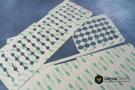 Нарезка клеевых и прижимных слоев-0