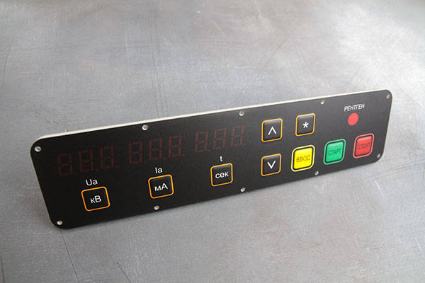 Приборная панель с встроенными семисегментными индикаторами