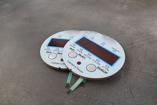 Панель прибора из оргстекла с пленочной клавиатурой