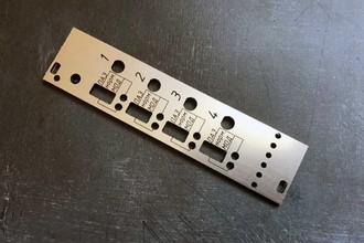 Таблички из двухслойного пластика 2