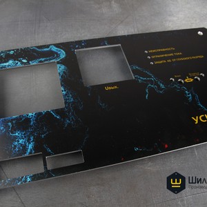 Лицевая приборная панель из анодированного алюминия