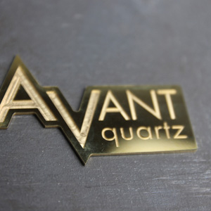 Шильд из латуни